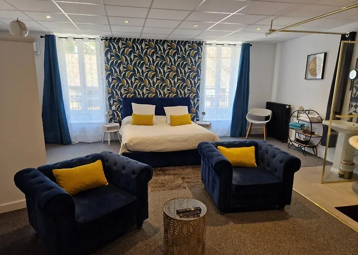 Le Manoir- Cluny